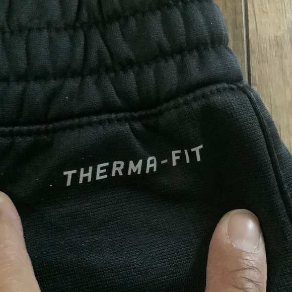 SOLD! Boys Sz Small Nike Therma-FIT Sweatpants Grey 699895-060 & Blk 853714-010 - Picture 12 of 16